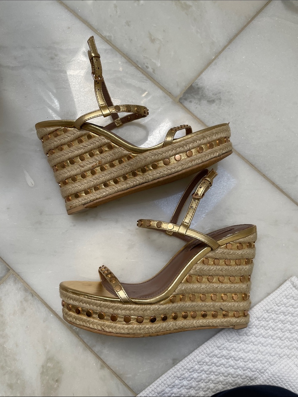 BCBGMaxAzria Gold Metallic Espadrille Wedge Sandals - Picture 1 of 5